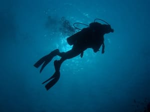 Deep diving: What prevents divers from going deep?